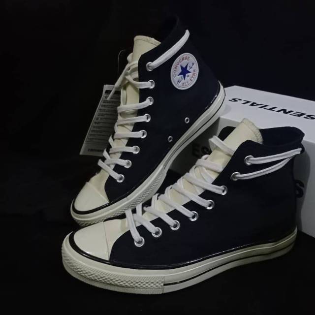 CONVERSE ESSENTIALS