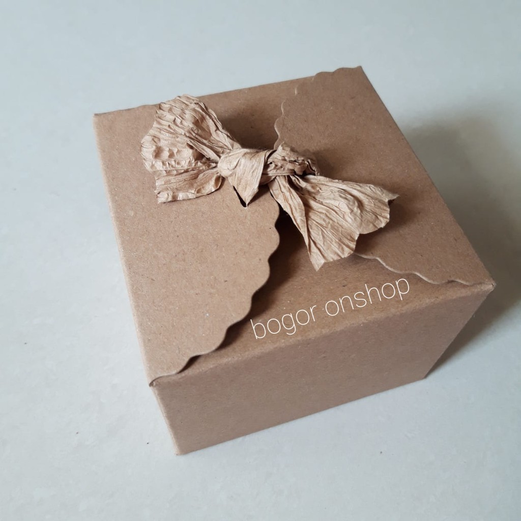 

(5 buah) Box kue kado snack uk. 10.5 x 10.5 x 8 cm