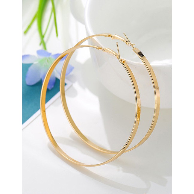 LRC Anting Tusuk Fashion Gold Color Round Shape Decorated Earrings