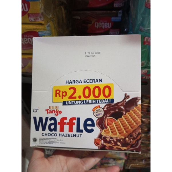 

Wafer Tango Waffle Choco Halzenut 1 Box 12 Pcs