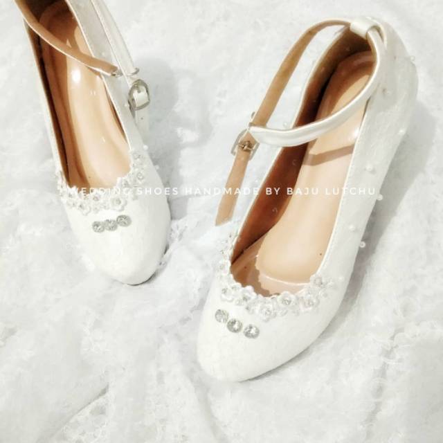 Platform Snow white full shoes with trap