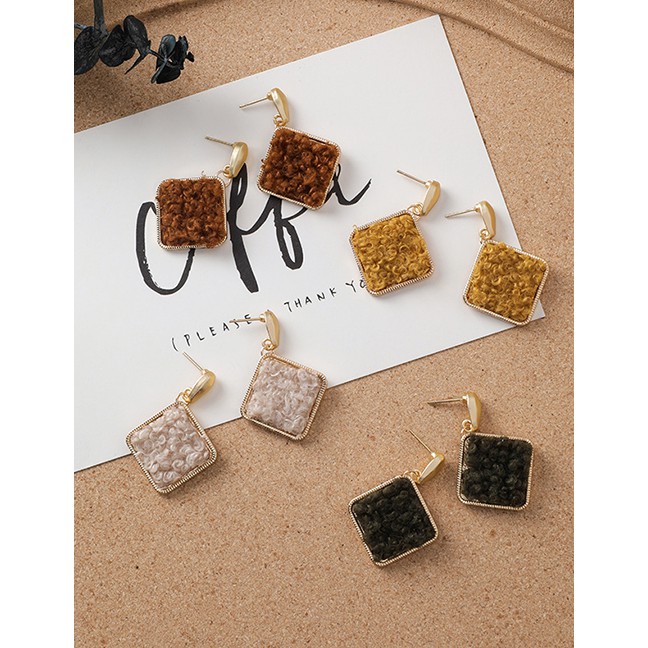 LRC Anting Tusuk Fashion Green Lamb Hair Square Earrings D28062