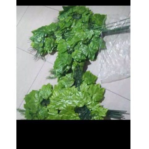Daun maple lusinan/ Daun dekorasi lamaran / dekorasi photobooth /dekorasi wedding