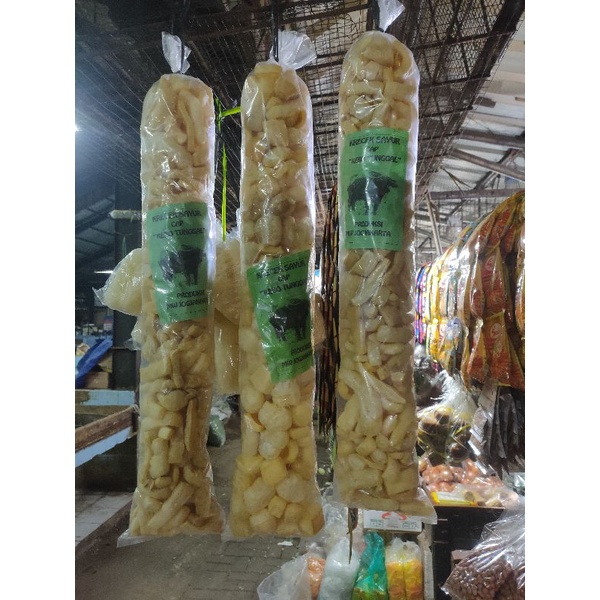 

Kerupuk Kulit/Kerupuk Rambak/Krecek sayur mentah cap kebo