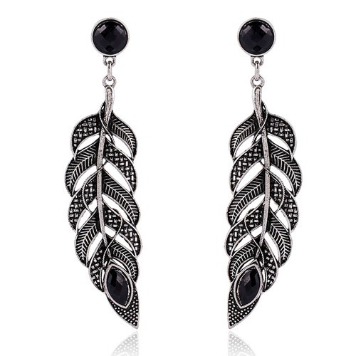 LRC Anting Tusuk Vintage Black Hollow Out Feather Decorated Simple Design Alloy Stud Earrings