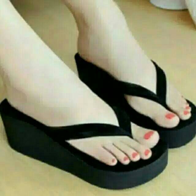 Sandal wedges/ sandal jepit/sandal spon/sandal murah/sandal grosir