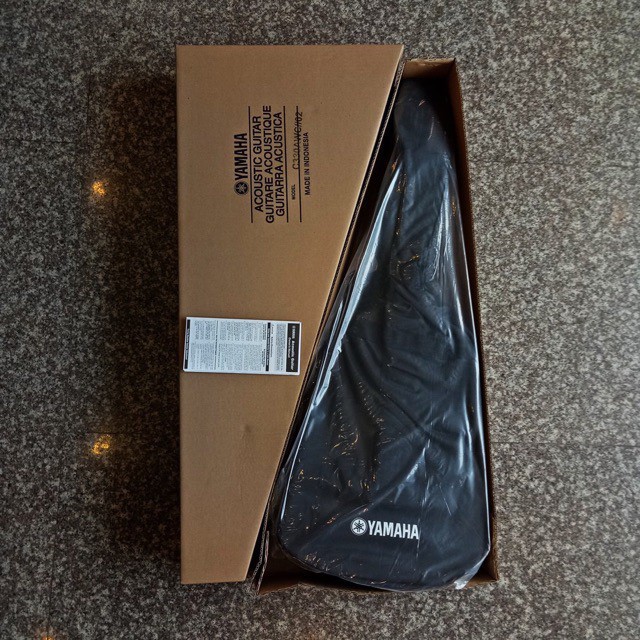 Gitar Guitar Yamaha C330 C 330 Nilon Classic Original +Bonus Tas+Pick Gitar Original