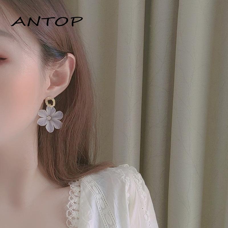 Anting Tusuk Bentuk Bunga Bahan S925 Silver Untuk Wanita