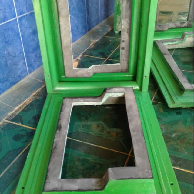 Cetakan Loster Boven lis