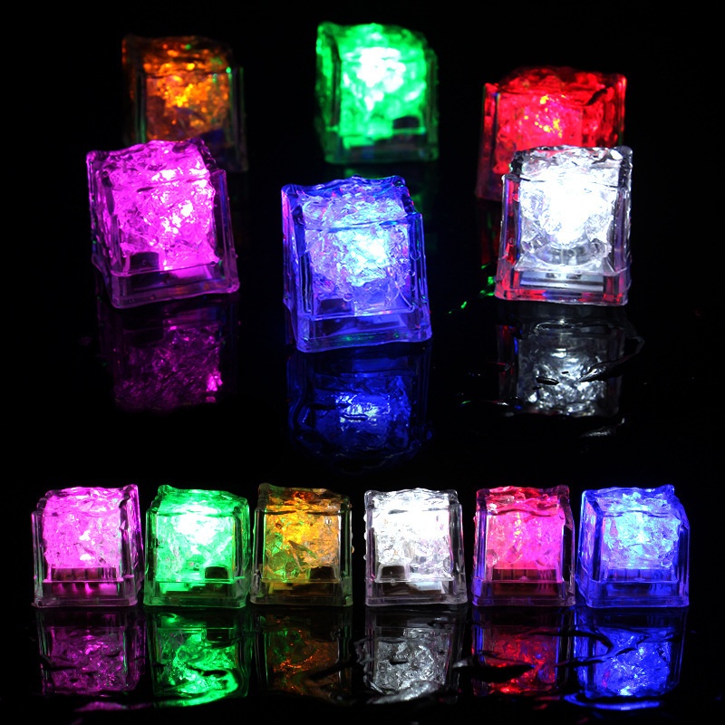 LED Ice Cube Flash Light Glowing Ball Party Bar Wine Glass Supplies / Wedding Festival Christmas Decoration Color Changing Lamp