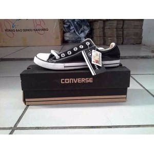 Sepatu Converse all star Hitam Putih Pendek