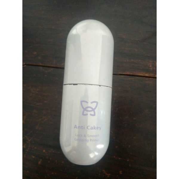 PRELOVED Mother of Pearl Primer