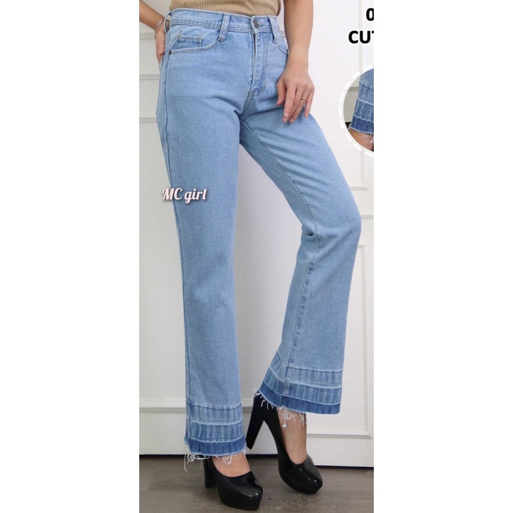 MC girl - Celana Jeans Cutbray Non-Stretch Wanita Warna Biru Muda / Cutblay Lepis Light Blue Cewek / Cutbrei Panjang Kaki Lipat / Cutbrai Denim Non-Street / Kaki Lebar / Kaki Besar / Boot Cut