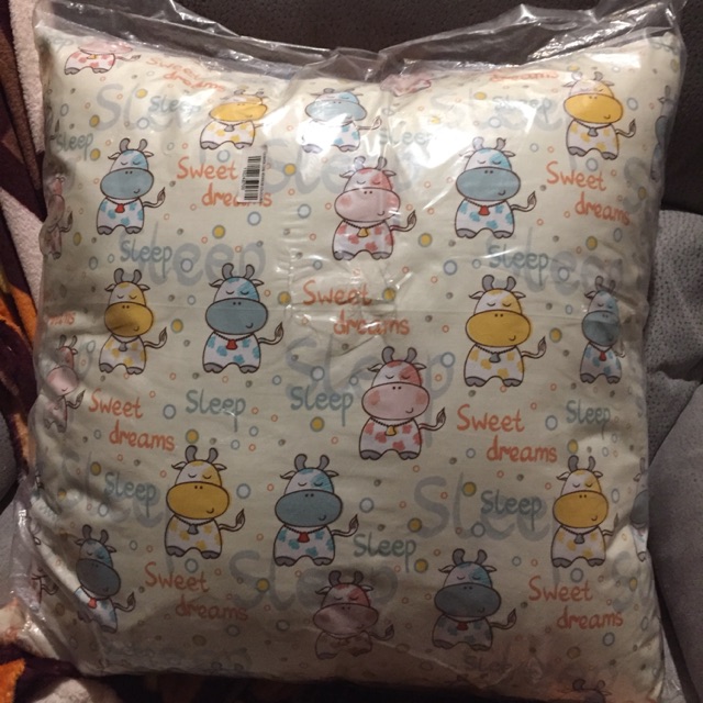 JYSK  PILLOW - Bantal sofa motif sapi