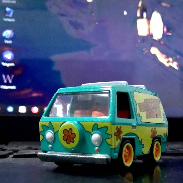 RARE Scooby Doo Snacks The Mystery Machine Rubber Tires Metal Body And Chassis Bday Gift Hadiah Kado