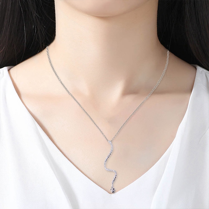 Fancyqube Kalung Rantai Liontin Bentuk Ular Aksen Zircon Warna Pelangi Untuk Perhiasan Wanita
