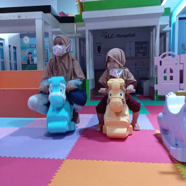 agoestien_yane