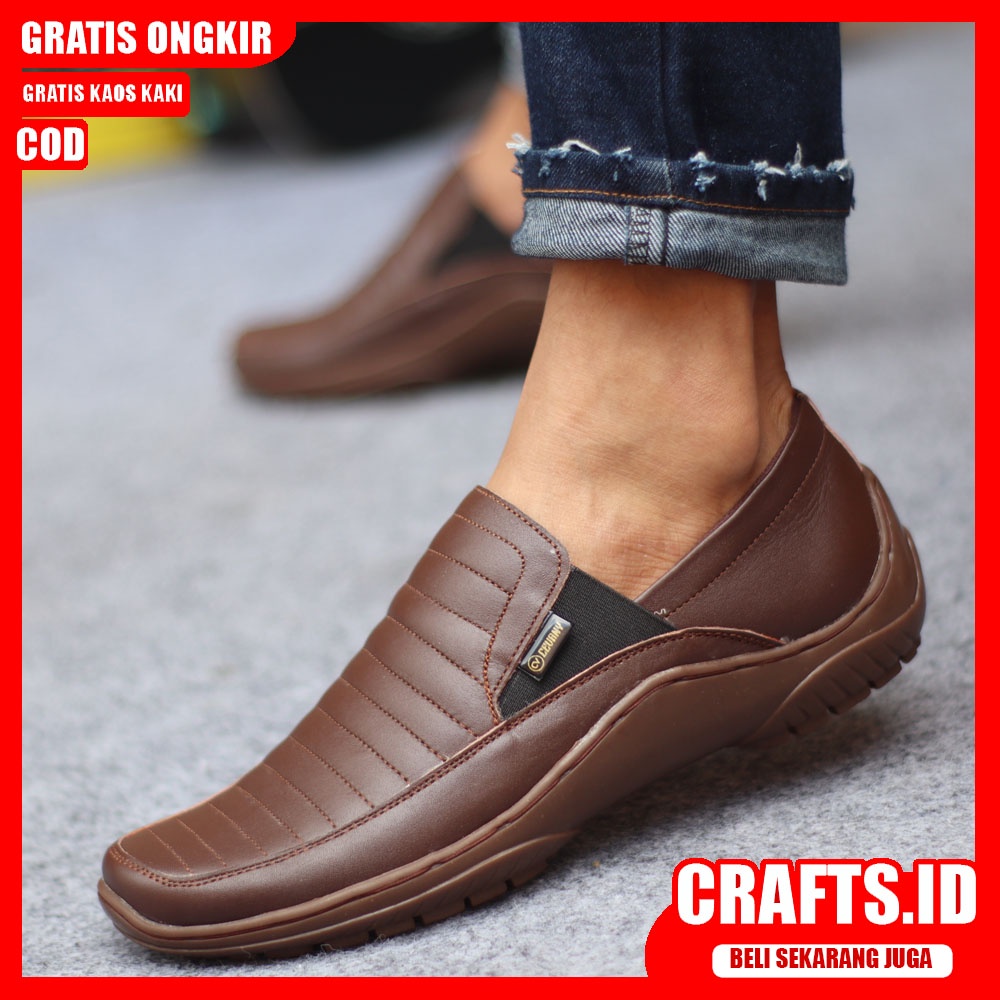 CRAFTS X CORZA  Sepatu Slip On Pria Sepatu Pria Casual Kulit Asli Sepatu Kasual Pria Pantofel Kerja Kuliah Semi formal Original Kekinian