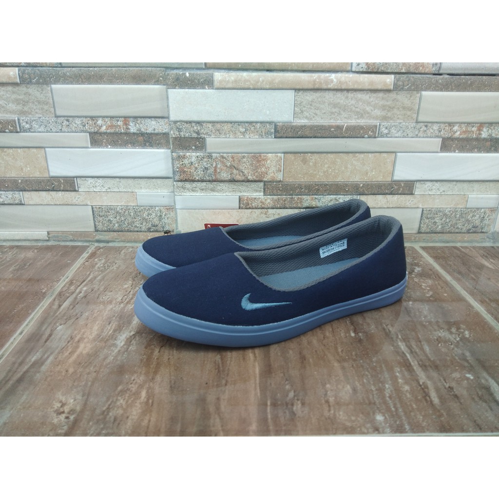 SEPATU WANITA SLIP ON 01 FOXING ABU TERLARIS BERKUALITAS.SEPATU KULIAH KERJA SANTAI SIMPLE DAN UNIK