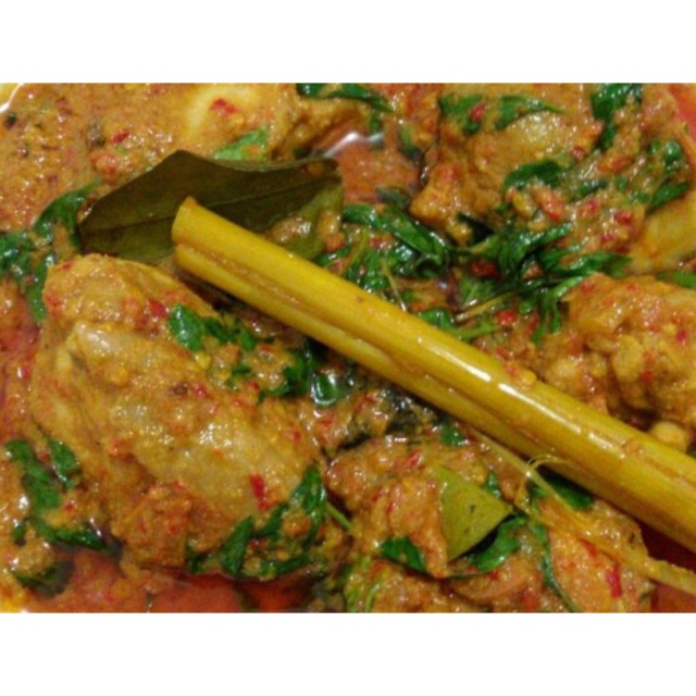

Ayam Rica rica kemangi