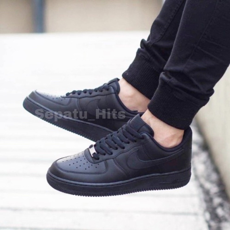 MAN &amp; LEDIES SEPATU WANITA DAN PRIA FULL BLACK HITAM POLOS SEPATU SNEAKERS WANITA DAN PRIA SEPATU SNEAKERS ANAK LAKI LAKI DAN PEREMPUAN NK3 A1R FORC3 ONE 1 SEPATU KASUAL SEPATU