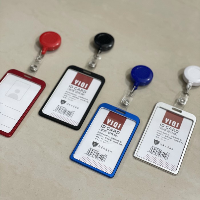 

Gilaa!!! Casing Id Card Case Alumunium Besi Dengan Yoyo 1 Set Warna Promo