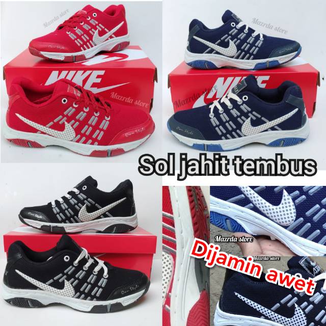  Sepatu  badminton  Nike badminton  sport dan running fashion 