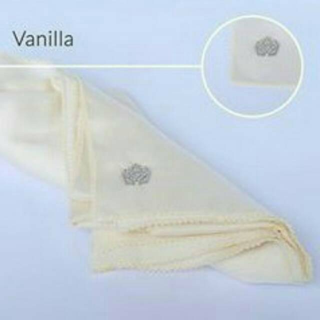 Snowy Shawl in Vanilla by Hijab Princess