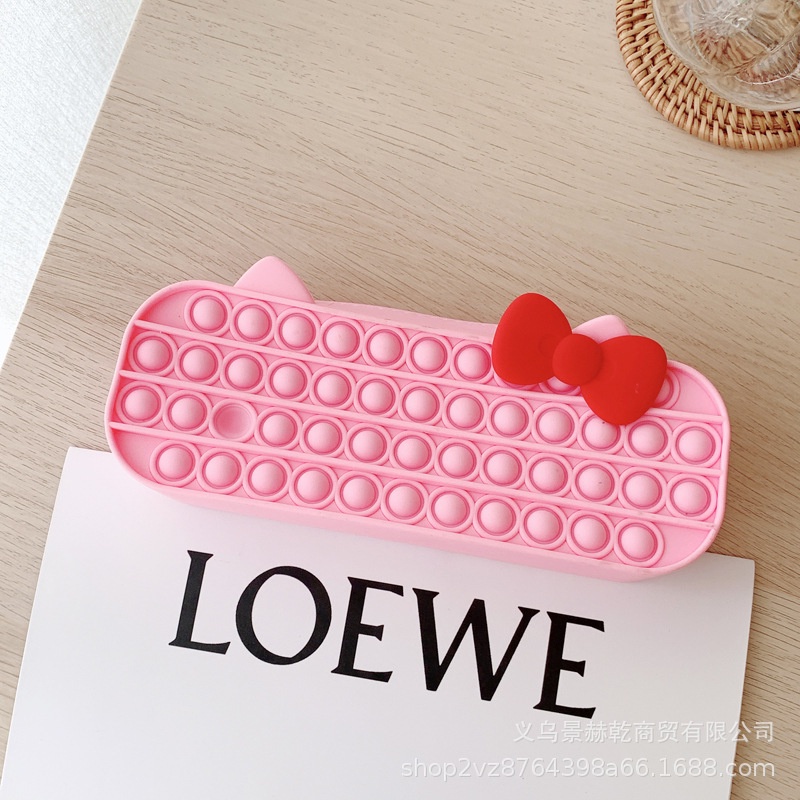 Baapaang - Hello Kitty Small Rubber Wallet / Dompet Pop It-3