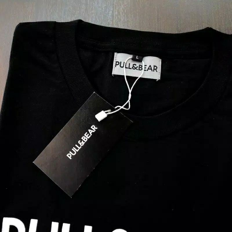 KAOS PULL AND BEAR | BAJU PULL AND BEAR | TSHIRT PULL AND BEAR - BASIC FONT MIRROR ORIGINAL QUALITY