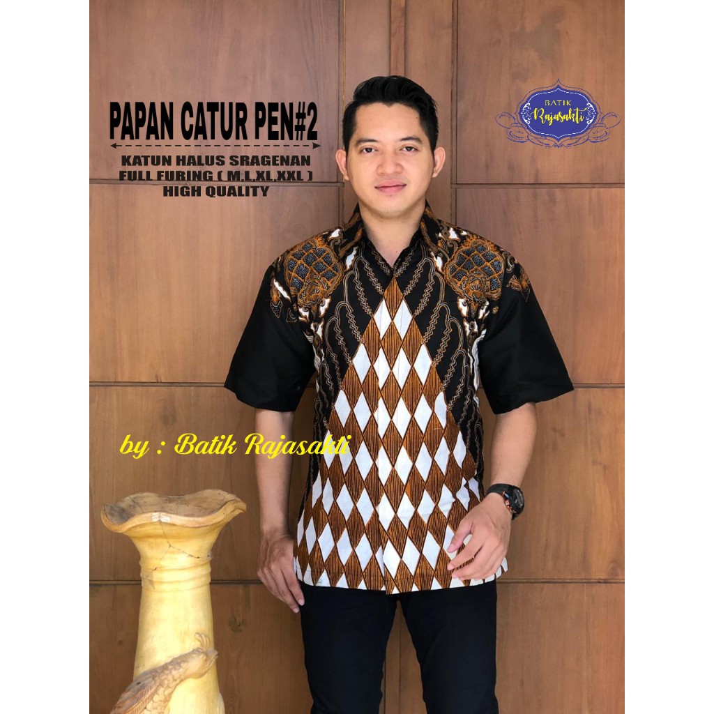 PAPAN CATUR 1 2 RAJASAKTI KEMEJA BATIK SOLO PRIA LENGAN PENDEK PANJANG LAPIS FURING ATASAN PREMIUM MODERN KATUN HALUS BALUNG LEHER KERIS SOGAN 2 KERIS PUTIH 2 DAFFIN FAAZ DAFFIN FAAZ PEN AQROB ALFARISQY 2 WIKRAMA BIRU PANJANG MANUK SALTO TWO SATRIO MALIK