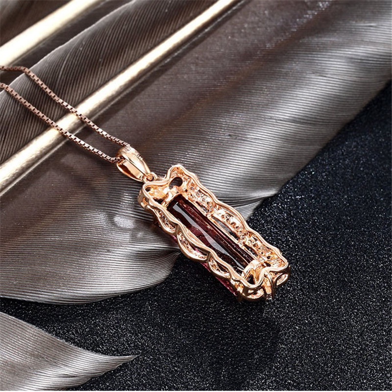 [Ready Stock]Fashion Inlaid Ruby Pendant 18K Rose Gold Plated Necklace