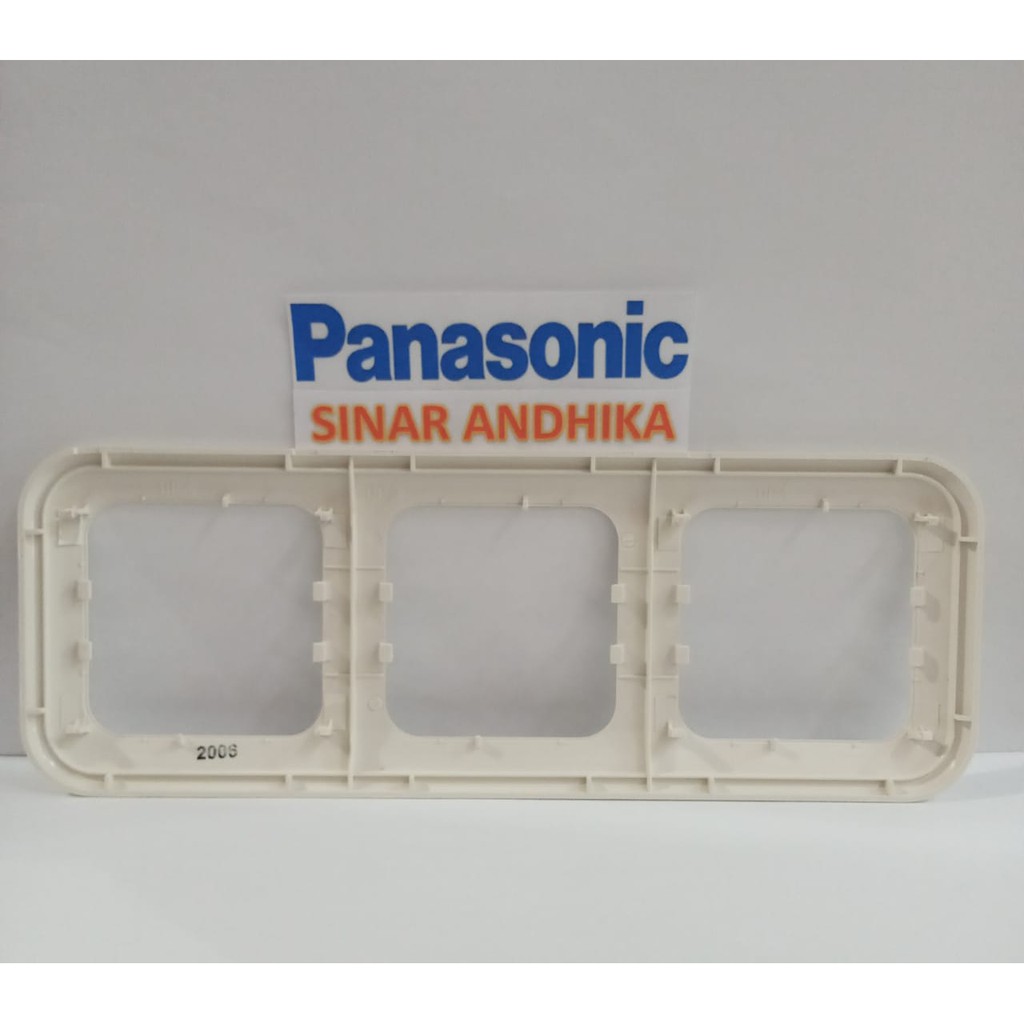 FRAME SAKLAR TRIPLE 3 GANG 6 DEVICE PUTIH PANASONIC WEJ 7823