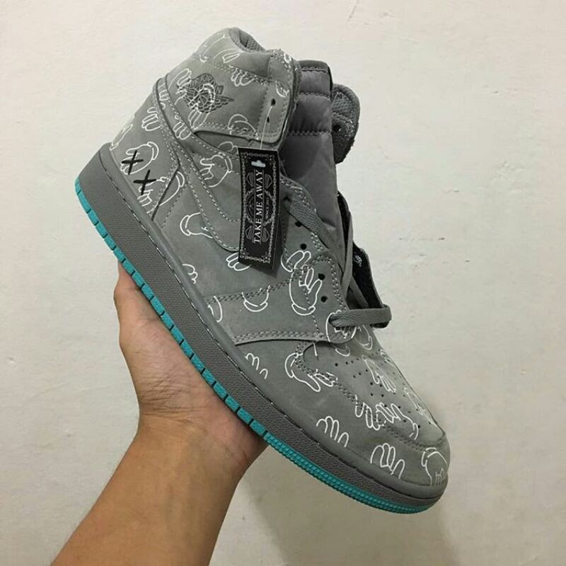 SEPATU NIKE AIR JORDAN I PREMIUM