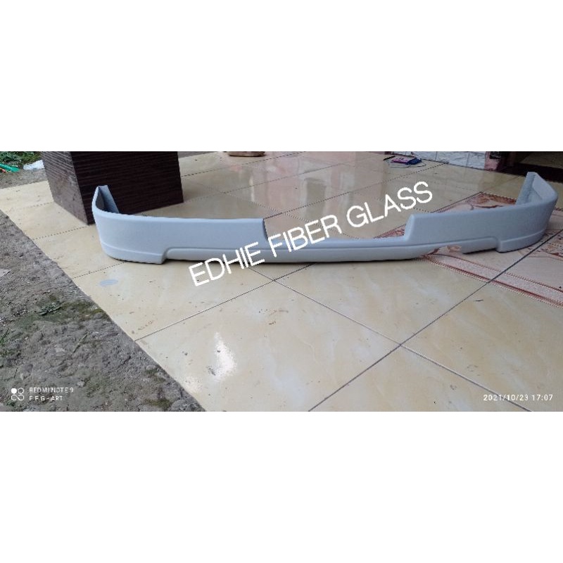 lips bumper belakang starlet kapsul