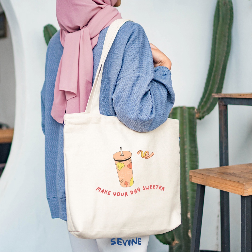 Sevine Tote Bag Kanvas Emily Resleting Kantong Tas Laptop Wanita Kuliah Sekolah Fashion Totebag Kerja Quotes Self Affirmation Aesthetic - RA