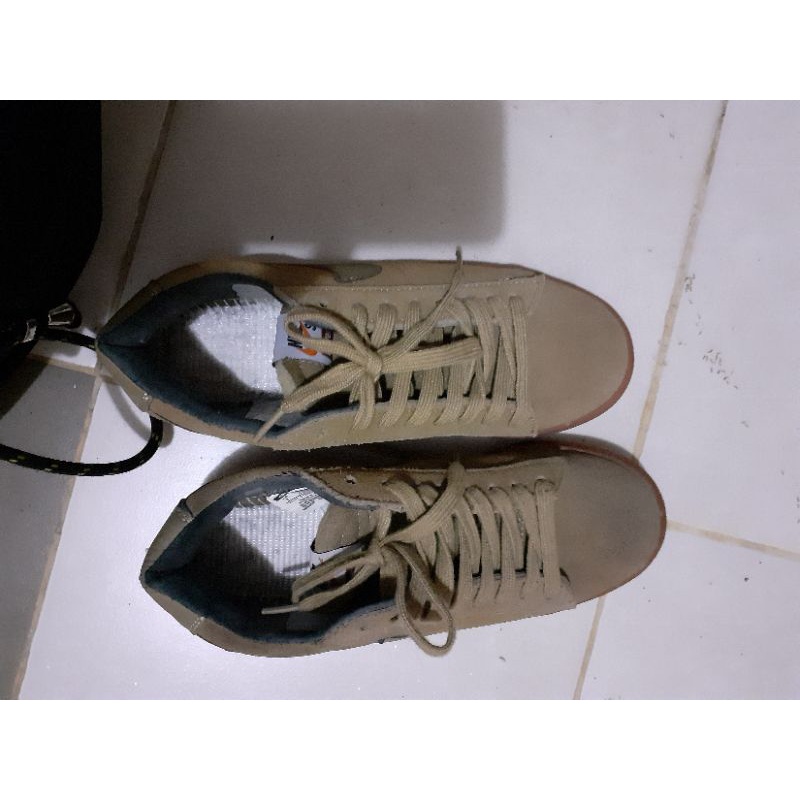 sepatu Nike +Supreme