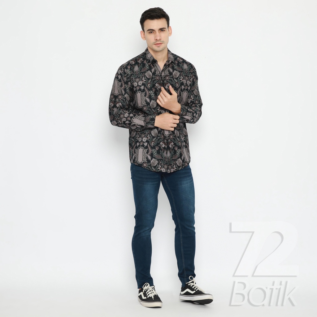 BAJU BATIK COUPLE  Kemeja Rok Lilit Instan Batik Pria Lengan Panjang Slimfit Premium Pintu Aceh Hitam 721282 Cap 72 - Baju Kemeja Atasan Pakaian Batik Couple Cople Pria Cowok Laki Laki Remaja Keluarga Lengan Panjang Modern Slimfit Premium Kekinian