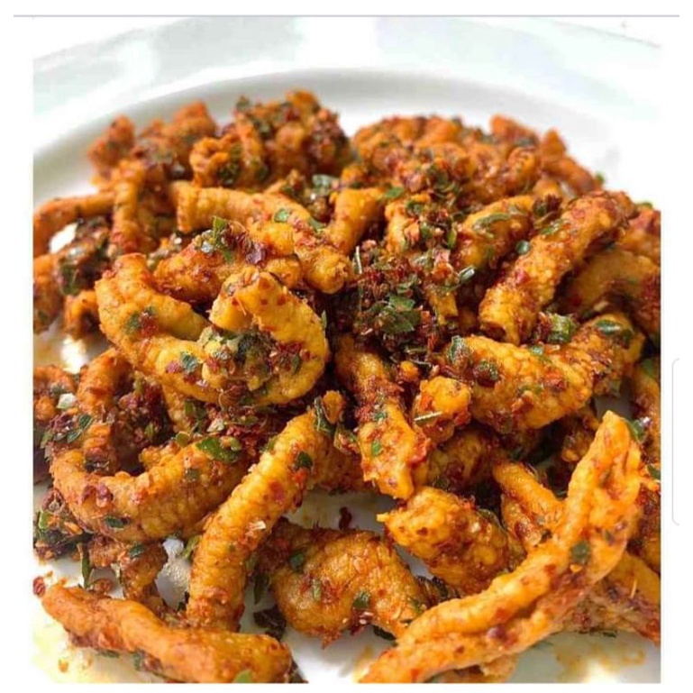 

makanan ringan usus pedas daun jeruk dan usus original keripik usus ayam pedas original