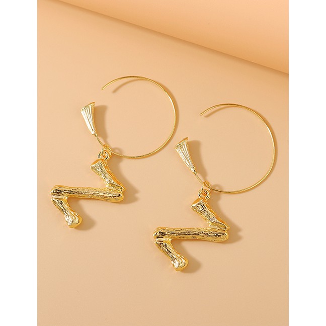 LRC Anting Tusuk Fashion Golden Alphabet Geometric O-Z shaped Alloy Earrings Y64253