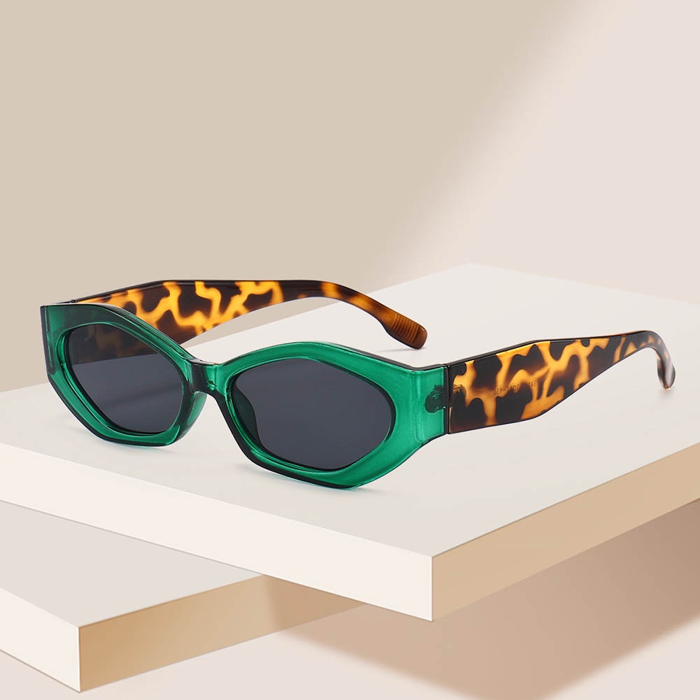 Kacamata Hitam Wanita Model Vintage Oversize Motif Print Leopard Untuk Pantai