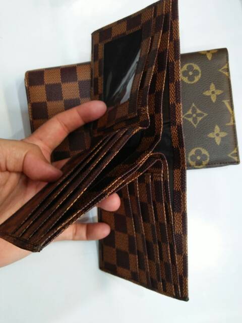 Dompet lipat pendek 3D lv