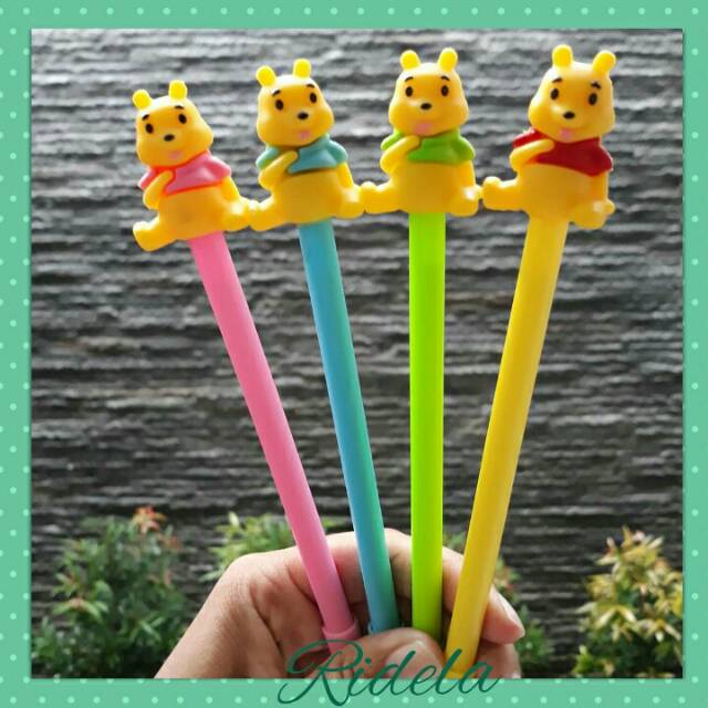 

[RC16] - PULPEN GEL KARAKTER POOH PENA GEL POOH TINTA HITAM BOLPOIN BLACK /RIDELA SUMBAR