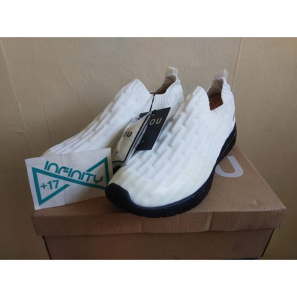 Wakai Original Gyou White/Black Ladies/Women - Sepatu Slip On Wakai Pria/Wanita/Unisex