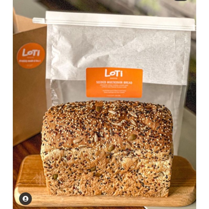 

PRE ORDER - SOURDOUGH SEEDED MULTI GRAIN BREAD BY LOTI - WAJIB CHAT ADMIN SEBELUM CO