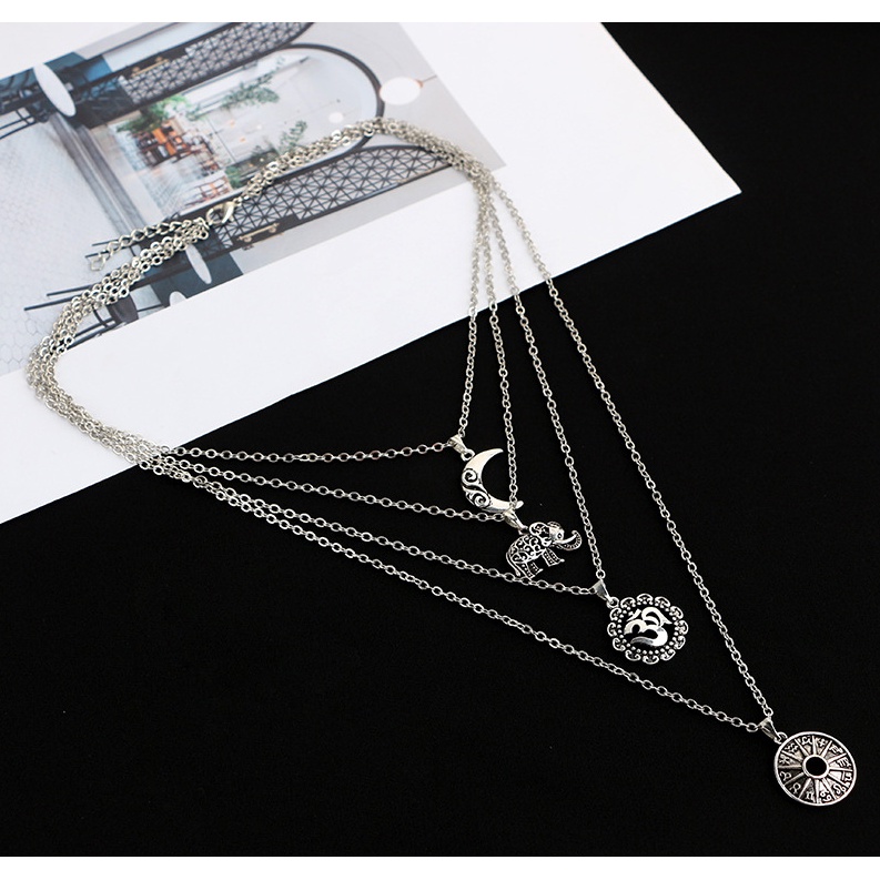 Kalung Choker Multilayer Liontin Bulan Gajah Geometris Warna Silver Gaya Bohemian Vintage Retro Untuk Wanita