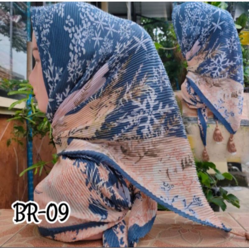 Jilbab Plisket Segiempat Dennay/Hijab Motif/Jilbab Segi empat motif/Kerudung Plisket Pom Pom