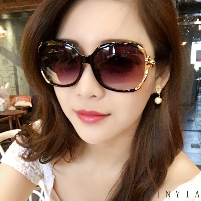 Xia.id Kacamata Hitam Wanita Model Hollow Frame Besar Motif Bunga Mawar