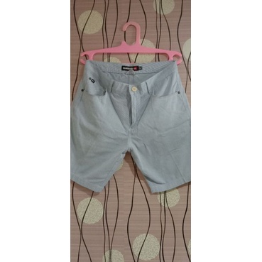 preloved celana pendek Quiksilver asli