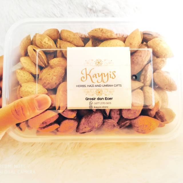 

Almond 200gr / almond roasted / almond kulit /almond panggang